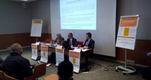 phoca_thumb_l_camerazoom-20140313104058363