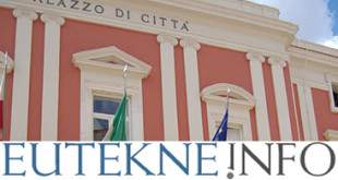 24_03_front-office-comune-verona-desk-archivio-vetro