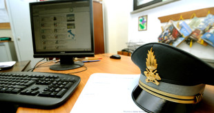 finanza-cappello-computer