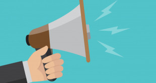 mano-di-uomo-d-affari-che-tiene-un-megafono_61103-563